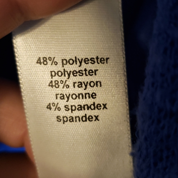 FREE with BUNDLE! Studio Y short sleeve sweater - Picture 3 of 3